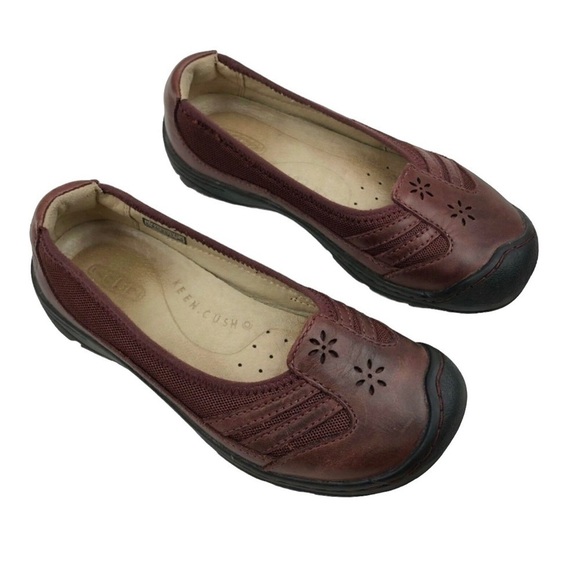 KEEN Cush Paradise Red Burgundy Leather Flats Sz 5 - Picture 1 of 7